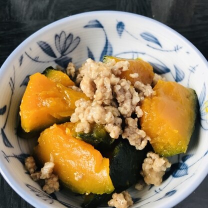 ひき肉の脂だけで作っているので、ヘルシーで良いですね。
かぼちゃもしっとり甘くて美味しかったです。